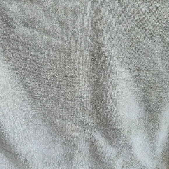 Vintage bath towel💚🤍
Caldwell, made in Canada (tag is intact) - Picture 8 of 10